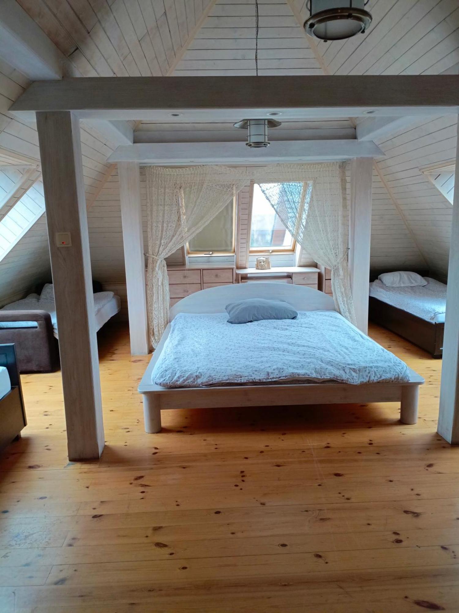 Bed and Breakfast Dwor Pod Rozami Smolec Pokoj fotografie