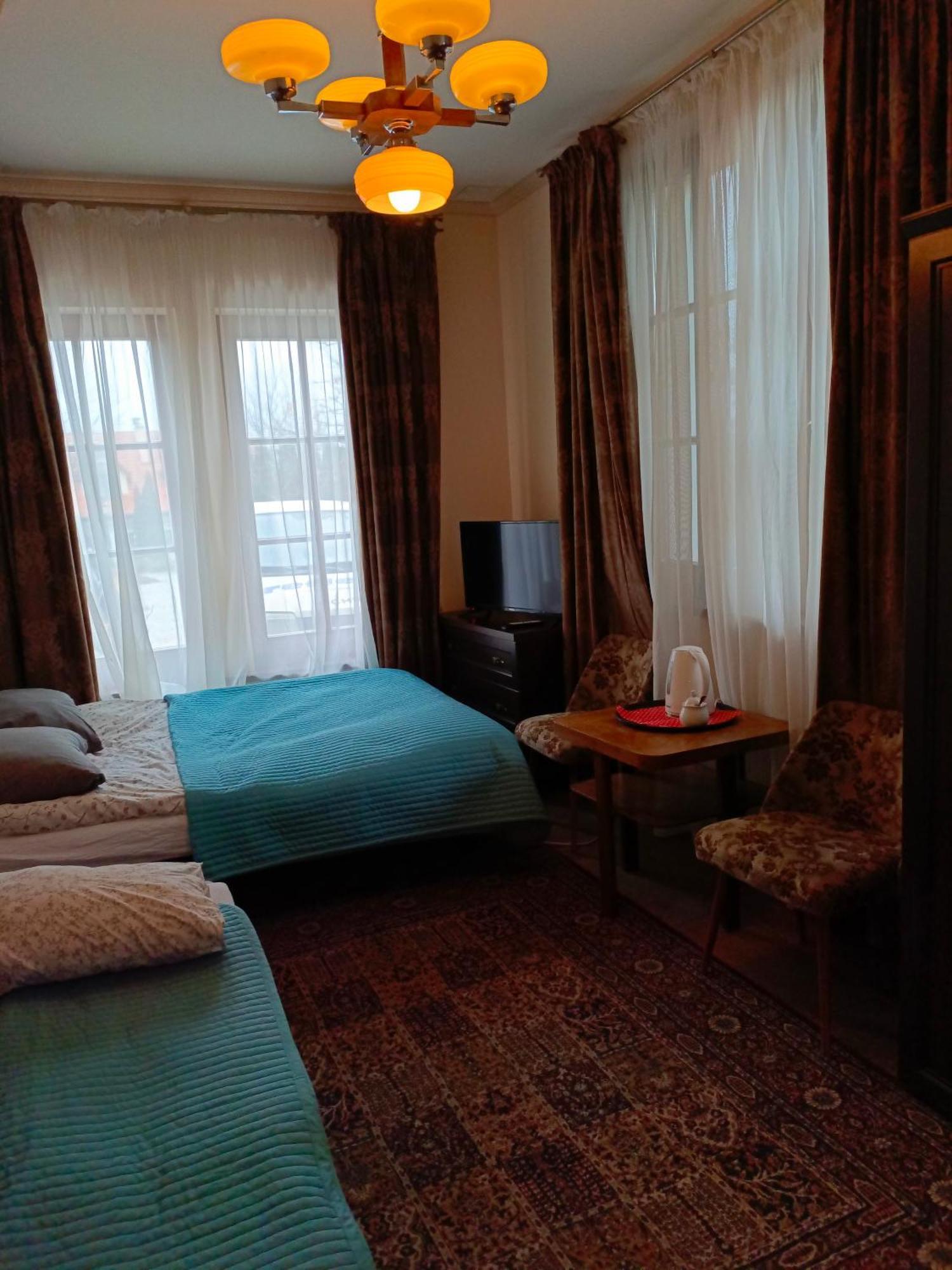Bed and Breakfast Dwor Pod Rozami Smolec Pokoj fotografie